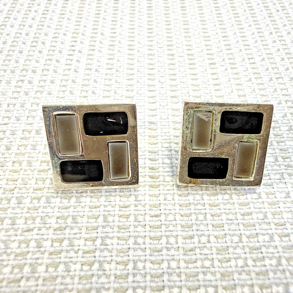 Vintage Signed NAPIER Square Earrings Black & White Silver Tone Pierced 1/2”